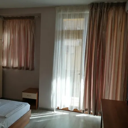 Yana Гостевой дом 3*