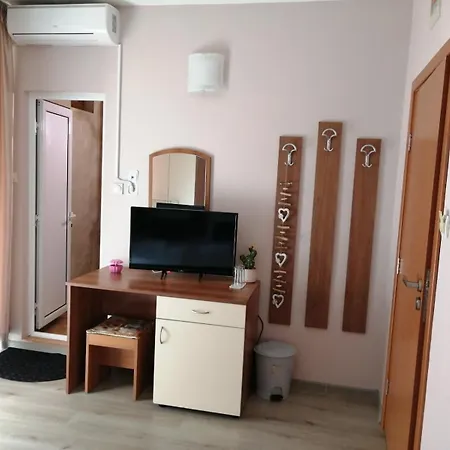 Yana Casa de hóspedes Kiten (Burgas)