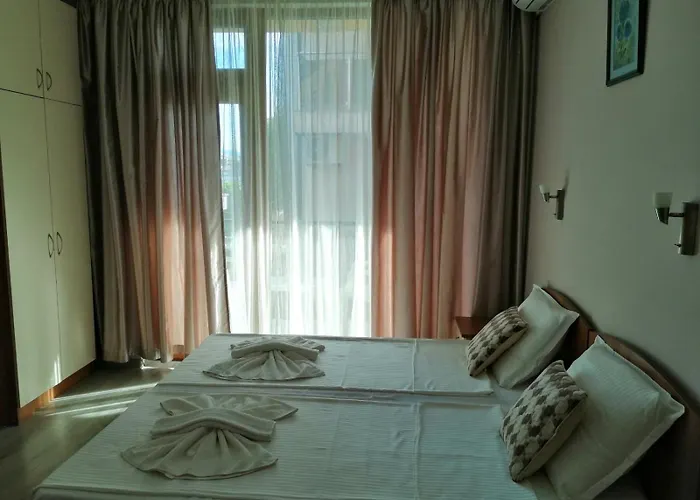 Yana Gasthuis Kiten (Burgas)